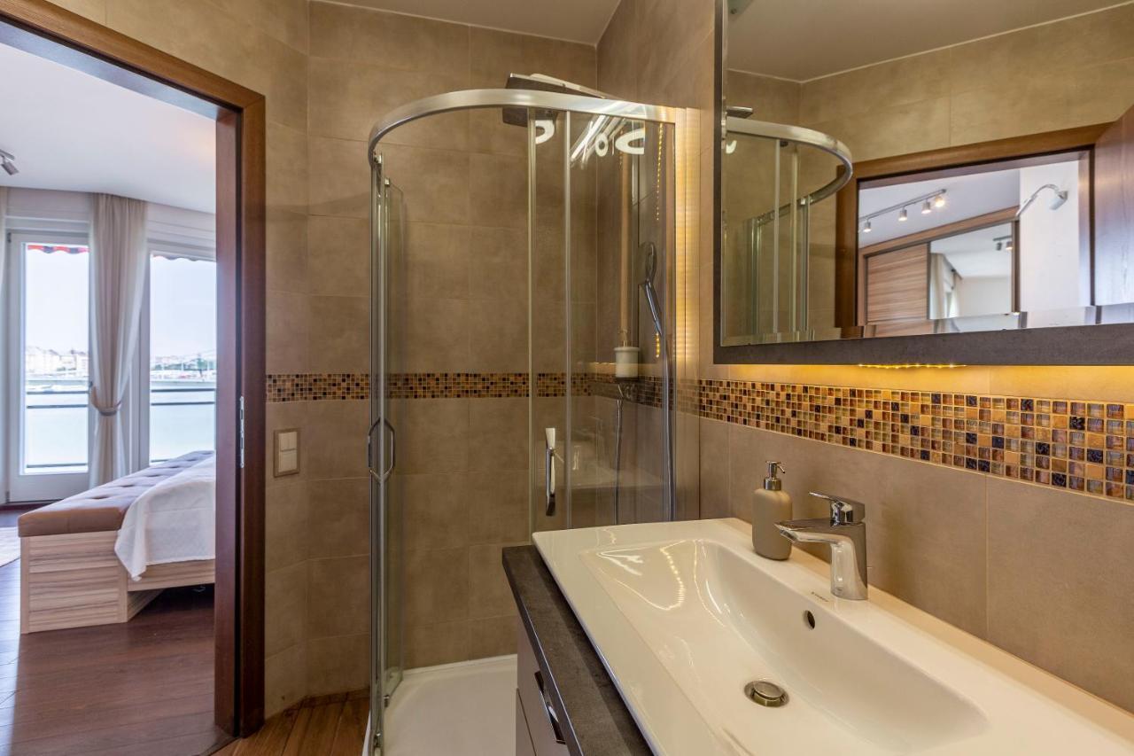 Luxury Residence With A Beautiful View For The Danube River Будапеща Екстериор снимка